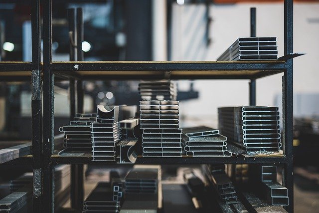 warehouse-5635000_640